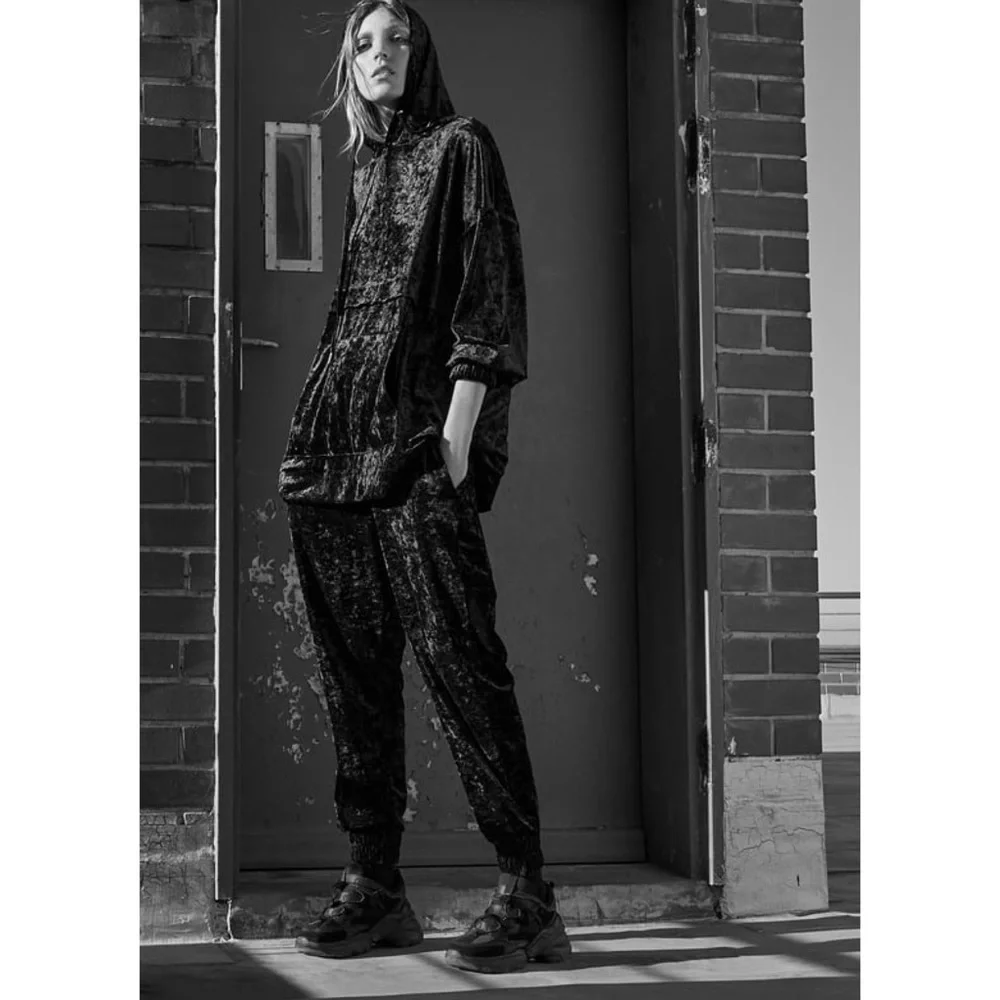 NWT Zara Velvet Jogger Pants in Black Size S